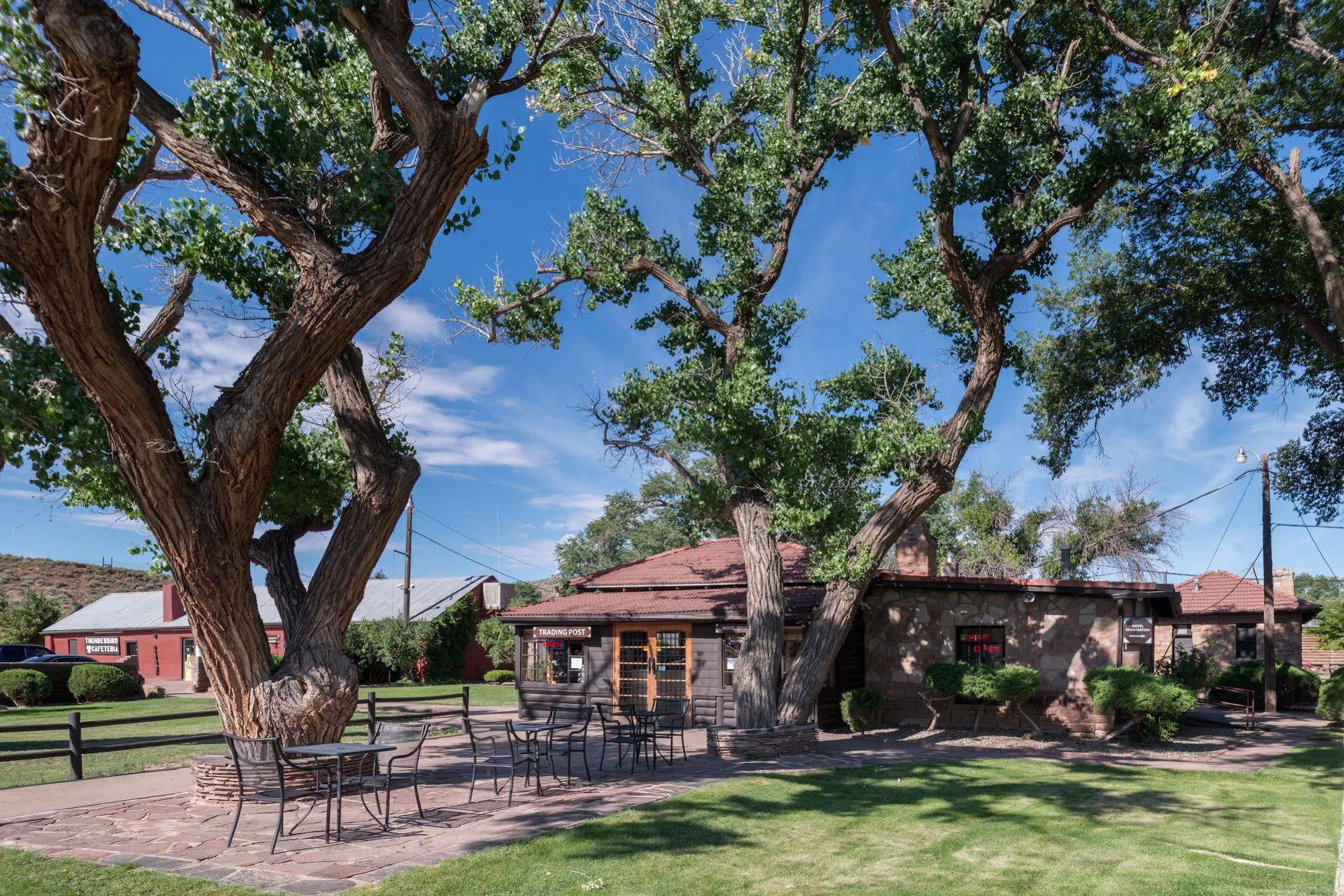 Thunderbird Lodge Chinle Buitenkant foto